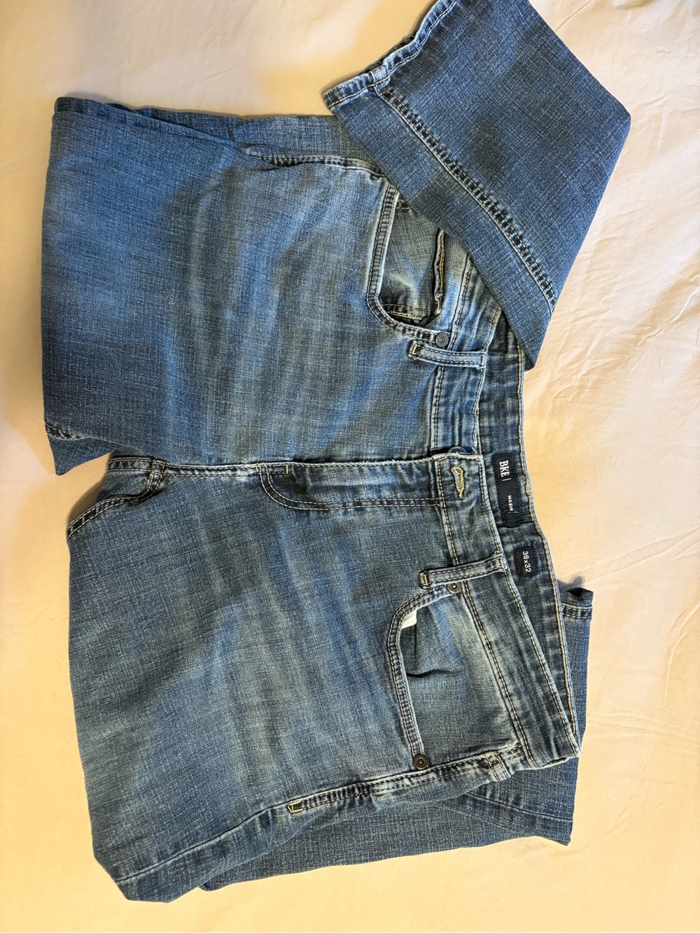 BKE Buckle Mason Men's Straight Leg Jeans in Light Blue Wash